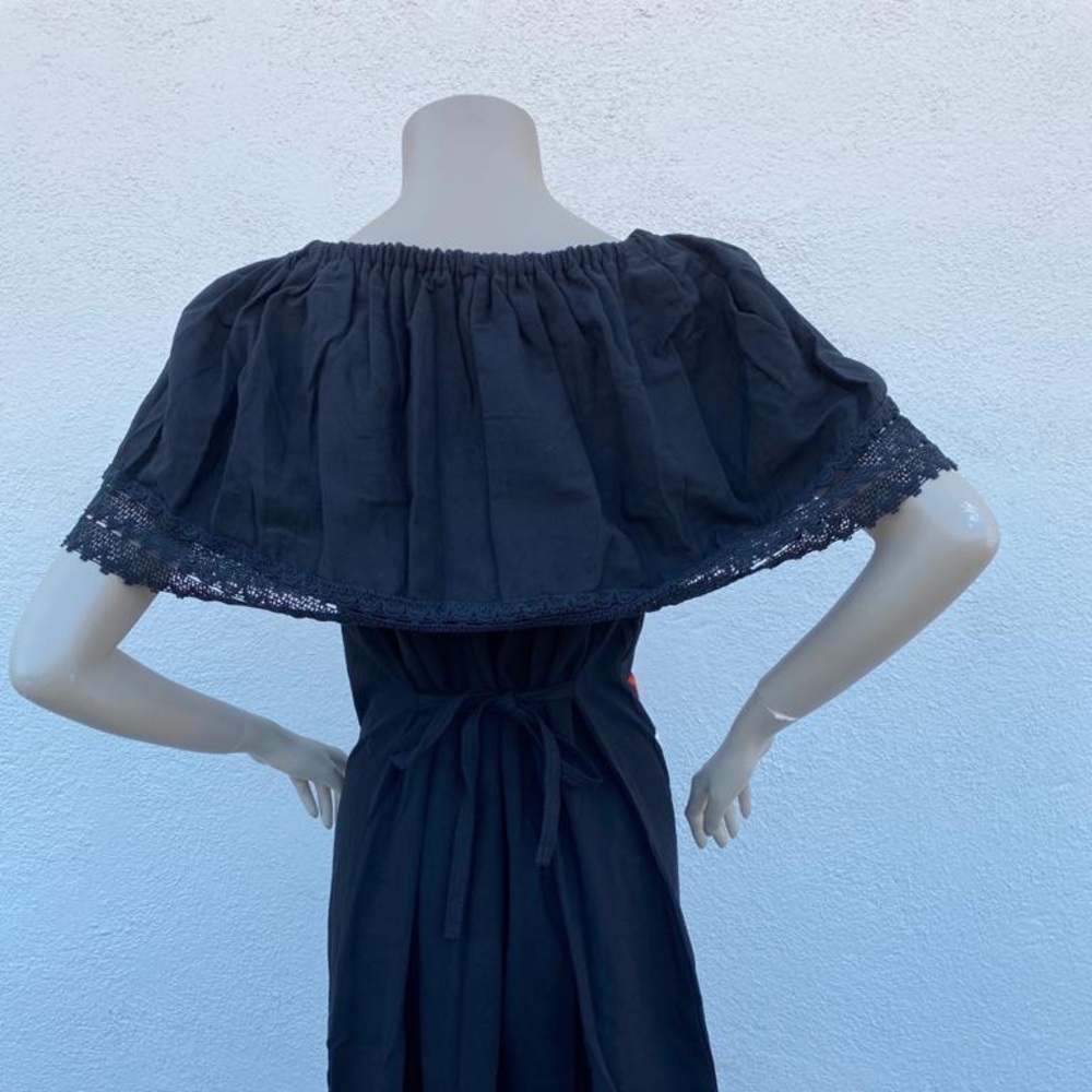 Mexican Peasant Off Shoulder Embroidered Dress - Picture 6 of 7